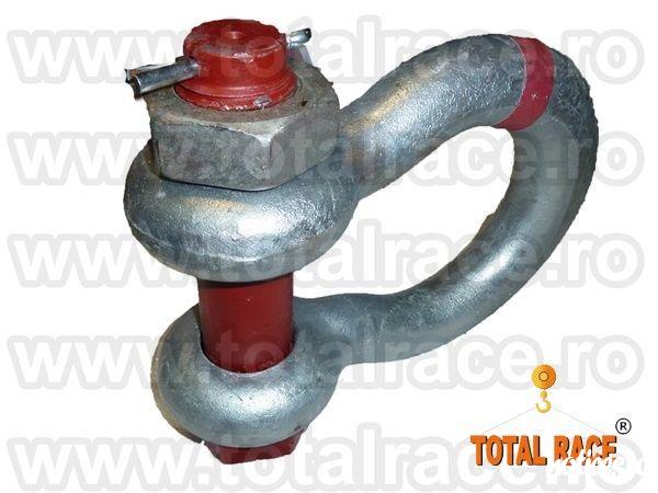 Total Race comercializeaza : chei de tachelaj model G 2140 tip omega marca Crosby, cheie tachelaj cu bolt, piulita si stift de blocare , chei tachelaj capacitati intre 21 Tone si 400 Tone . Cheile de tachelaj sunt in conformitate cu: EN 13889:2003 si inde