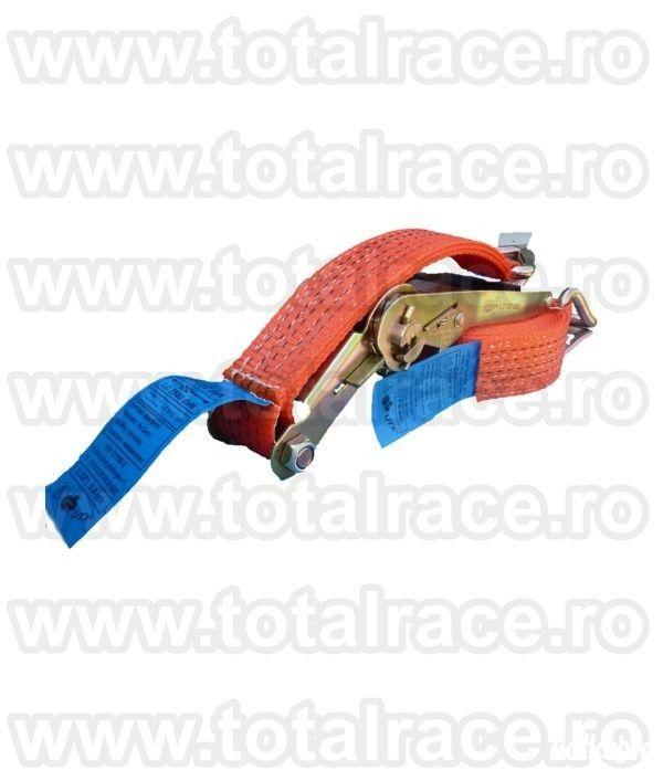 Total Race livreaza din stoc chingi de ancorare profesionale din poliester, lungime 12 metri ,chingi de ancorat marfa pe camioane, chingi de arimare, chinga de ancorare paleti, chinga de ancorat marfa din doua parti, lungime 12 metri, chingi productie Ola