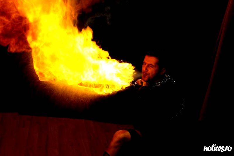 Fachiri Profesionisti Fachirism show Foc Spectacol Incredibil foc Fachiri Nunta Evenimente Private Corporate