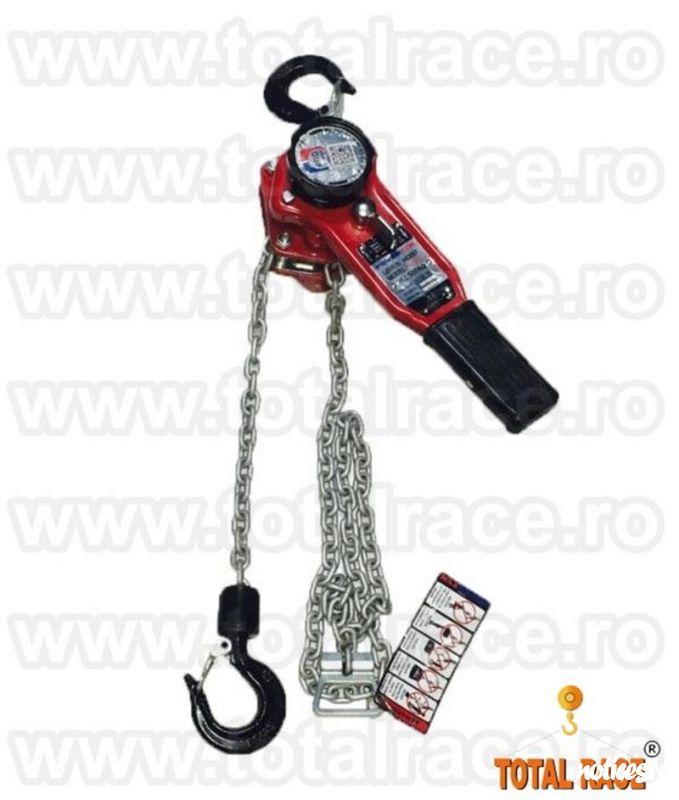 Total Race comercializeaza din stoc: palan manual cu actionare prin brat pentru tensionare, amarare sarcini, palane manuale lant capacitati 250 Kg – 6000 Kg, macara cu levier 250 Kg, palane manuale cu levier 500 Kg, palan profesional 1,5 tone, palane me