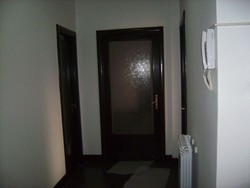 vand ap 3 cam in vila et2 100mp