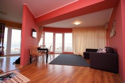 Cazare in regim hotelier apartament lux Mamaia 2013