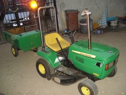tractor de tuns gazon 12 hp cu remorca