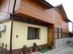 casa la pret de apartament