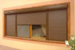 RULOURI EXTERIOARE PVC