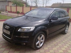 Audi Q7, 13000 km, pret (Brut) 37,500 EUR