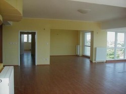 Construim finisam demolam 