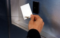 Control acces cu cartela, montare