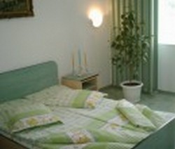 Inchiriez camere in Hotel Tineret  - situat in spatele restauratului Mediteraniano din Neptun