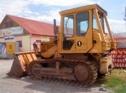 VAND BULDOZER CATERPILAR D5,16 TONE .