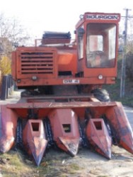 Vand combina de recoltat porumb Bourgoin