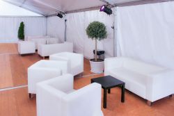 Inchirieri corturi albe pentru evenimente, deschidere 10m, lungime modulara 3m