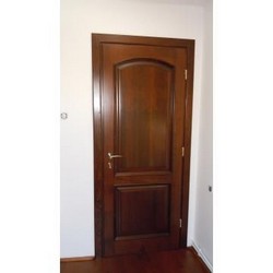 mobila usi ferestre scari interioare din lemn