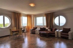 Cazare Apartamente lux 2–3 camere SummerLand, plaja H2O