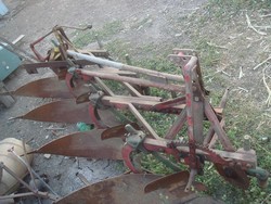 tractor zetor 80 cp cu disc si plug