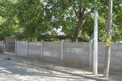 Vand teren 600 mp + casa veche demolabila